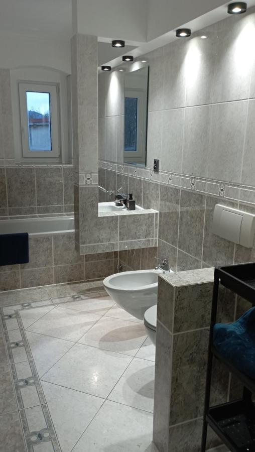 Apartament 27A Jelenia Gora Luaran gambar
