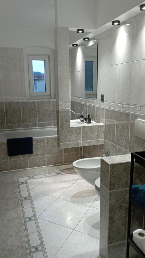 Apartament 27A Jelenia Gora Luaran gambar